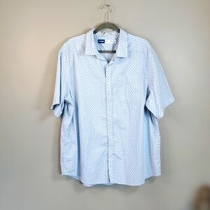 Old Navy men's collard short sleeve, buttoned shirt, lt. Blue, XXL